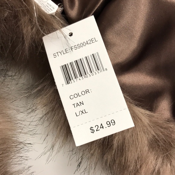 Faux fur wrap - Picture 3 of 5